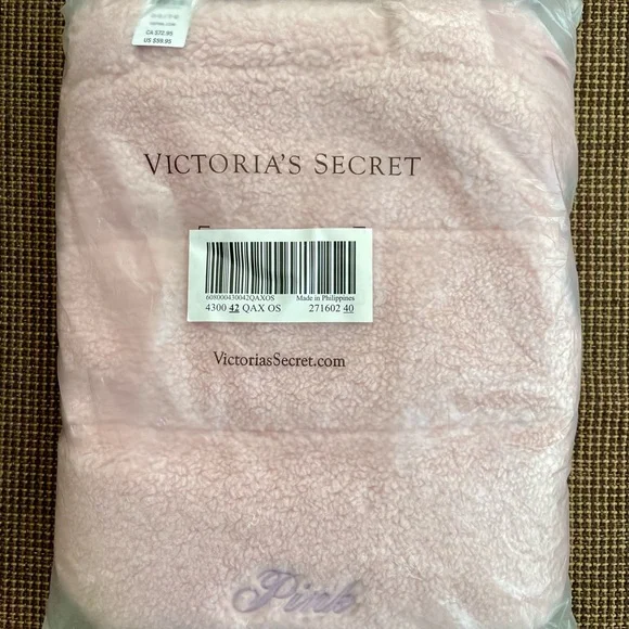 NWT Victoria's Secret PINK Cozy Fleece Plush Tote Travel Bag 2025 - Picture 5 of 6